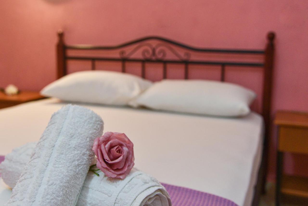 Apartamento House Toula Elegant Sarti Exterior foto