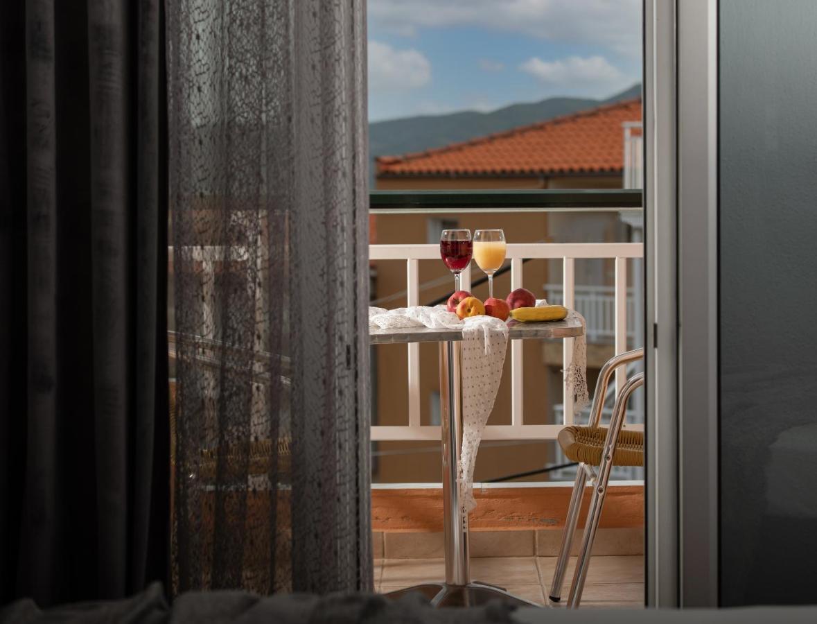 Apartamento House Toula Elegant Sarti Exterior foto